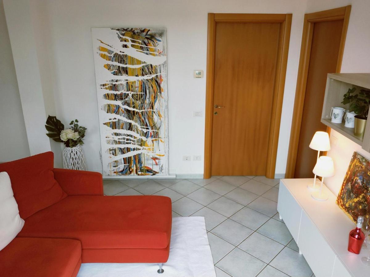 La Casa Del Cuore - Luxury Apartment Olgiate Comasco Exterior foto