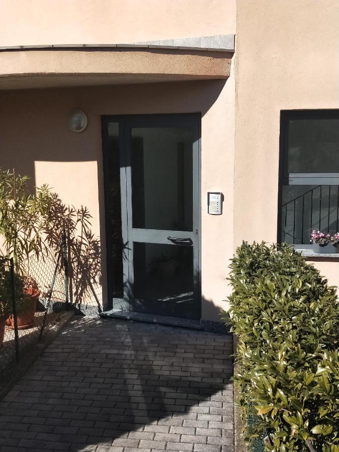 La Casa Del Cuore - Luxury Apartment Olgiate Comasco Exterior foto